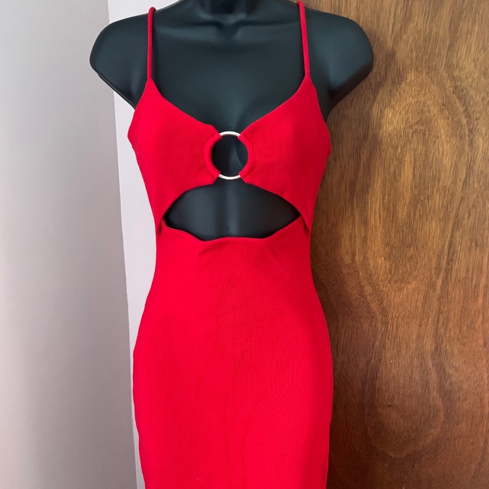BEAUTIFUL RED DRESS